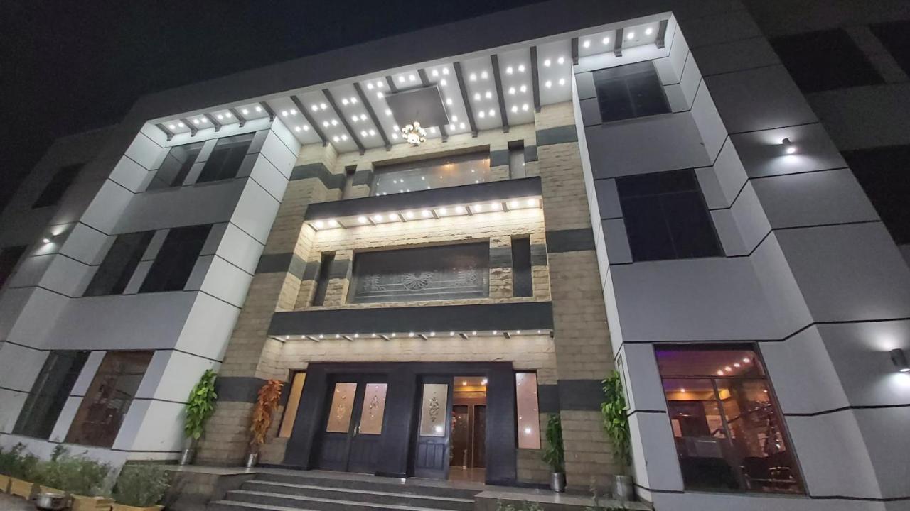 Royaute Luxury Hotel Sialkot Exteriér fotografie